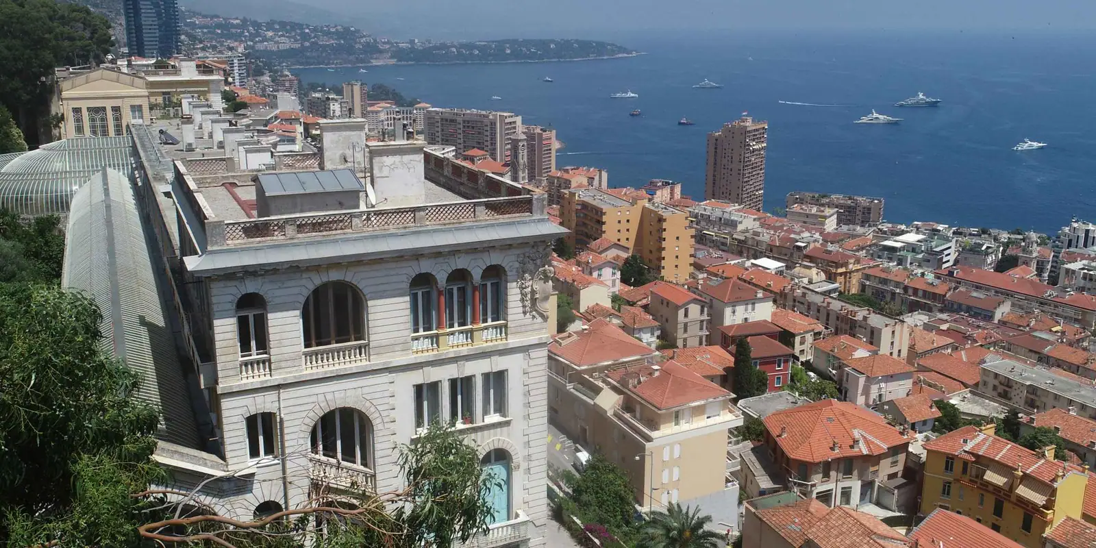 Hotel for sale in prestigious Beausoleil next to Monaco border - 1
