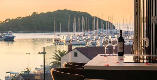 Hotel mit 36 Zimmern in Porec, Kroatien, zu verkaufen