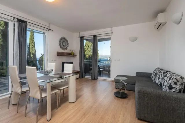 Hotel with 11 rooms in Dubrovnik, Croatia, for sale