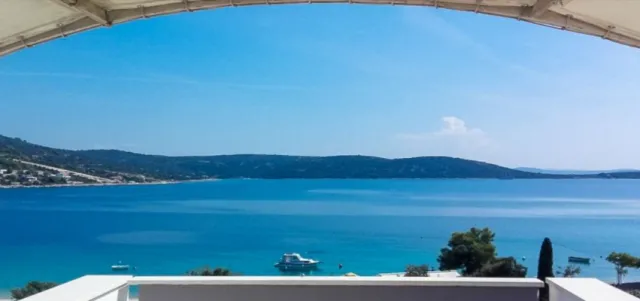 Hotel with 20 rooms in Marina, Croatia, for sale