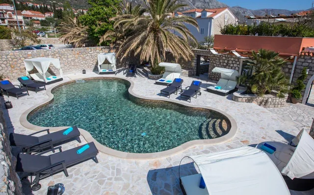 Hotel with 12 rooms in Dubrovnik, Croatia, for sale