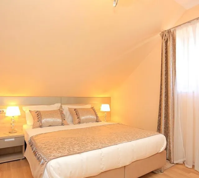 Hotel with 20 rooms in Kastela, Croatia, for sale