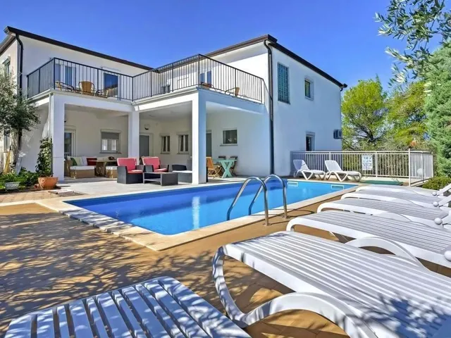 Hotel with 8 rooms in Umag, Croatia, for sale