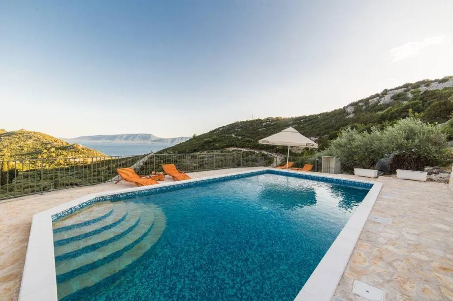 Hotel with 17 rooms in Ploce, Croatia, for sale