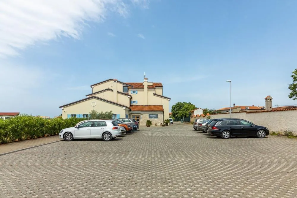Hotel with 13 rooms in Pula, Croatia, for sale - 5