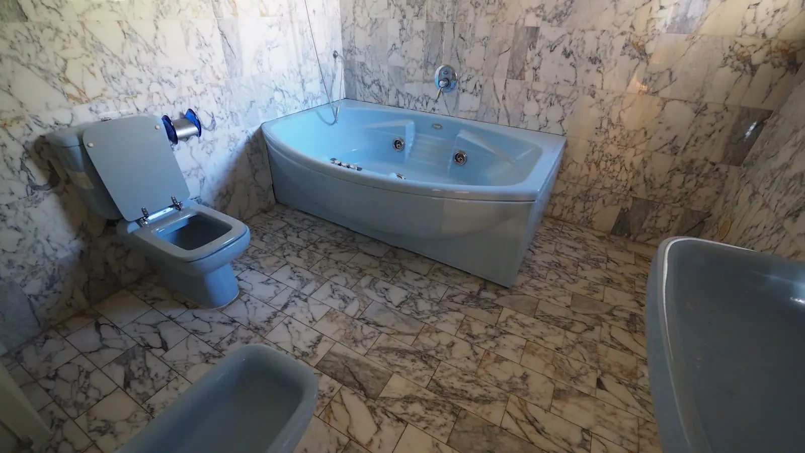 3 bedroom villa with sea view with renovation project - 13