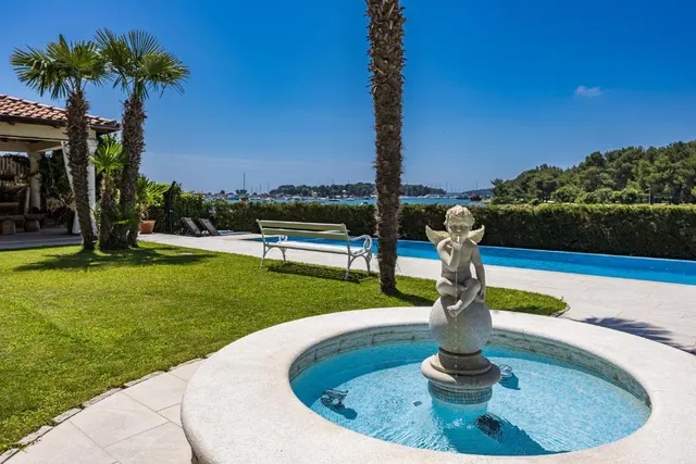 Hotel with 9 rooms in Medulin, Croatia, for sale - 8
