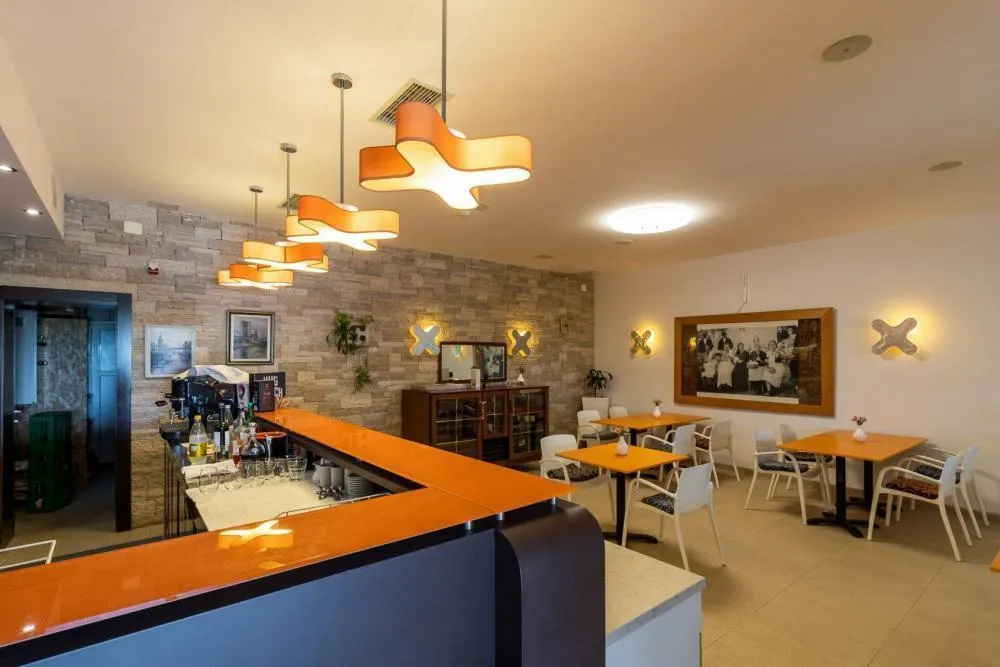 Hotel with 13 rooms in Pula, Croatia, for sale - 9