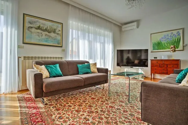 Hotel with 8 rooms in Umag, Croatia, for sale - 9