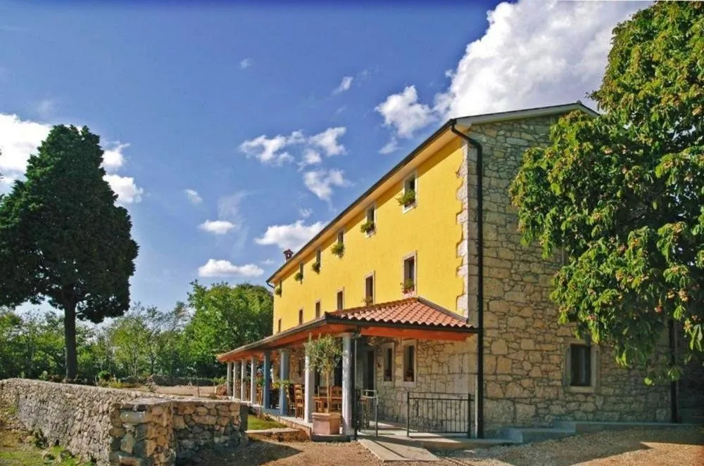 Hotel mit 10 Zimmern in Rabac, Kroatien, zu verkaufen - 1