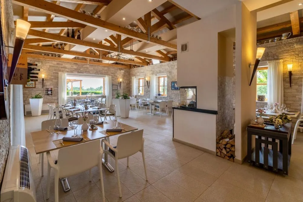 Hotel with 13 rooms in Pula, Croatia, for sale - 8