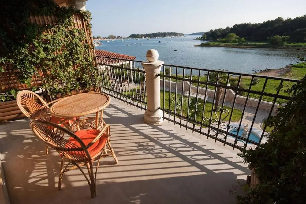 Hotel with 9 rooms in Medulin, Croatia, for sale - 12
