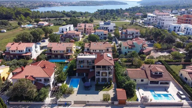 Hotel with 11 rooms in Banjole, Medulin, Croatia, for sale