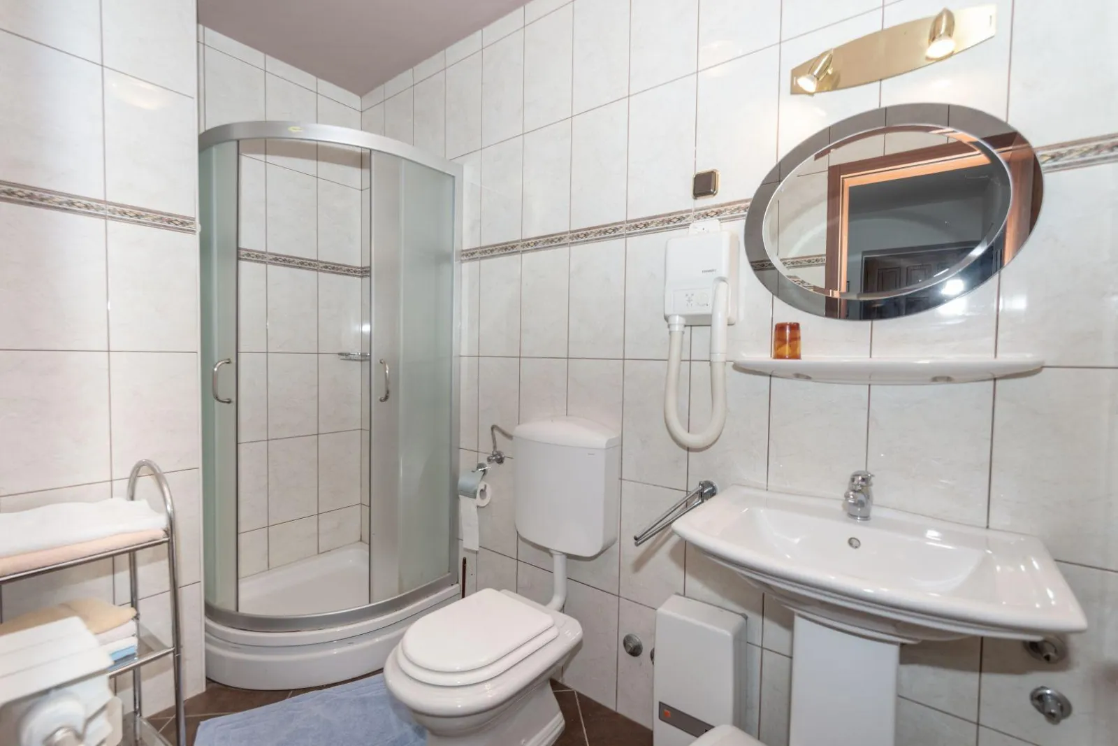 Hotel with 13 rooms in Selce, Croatia, for sale, photo 9