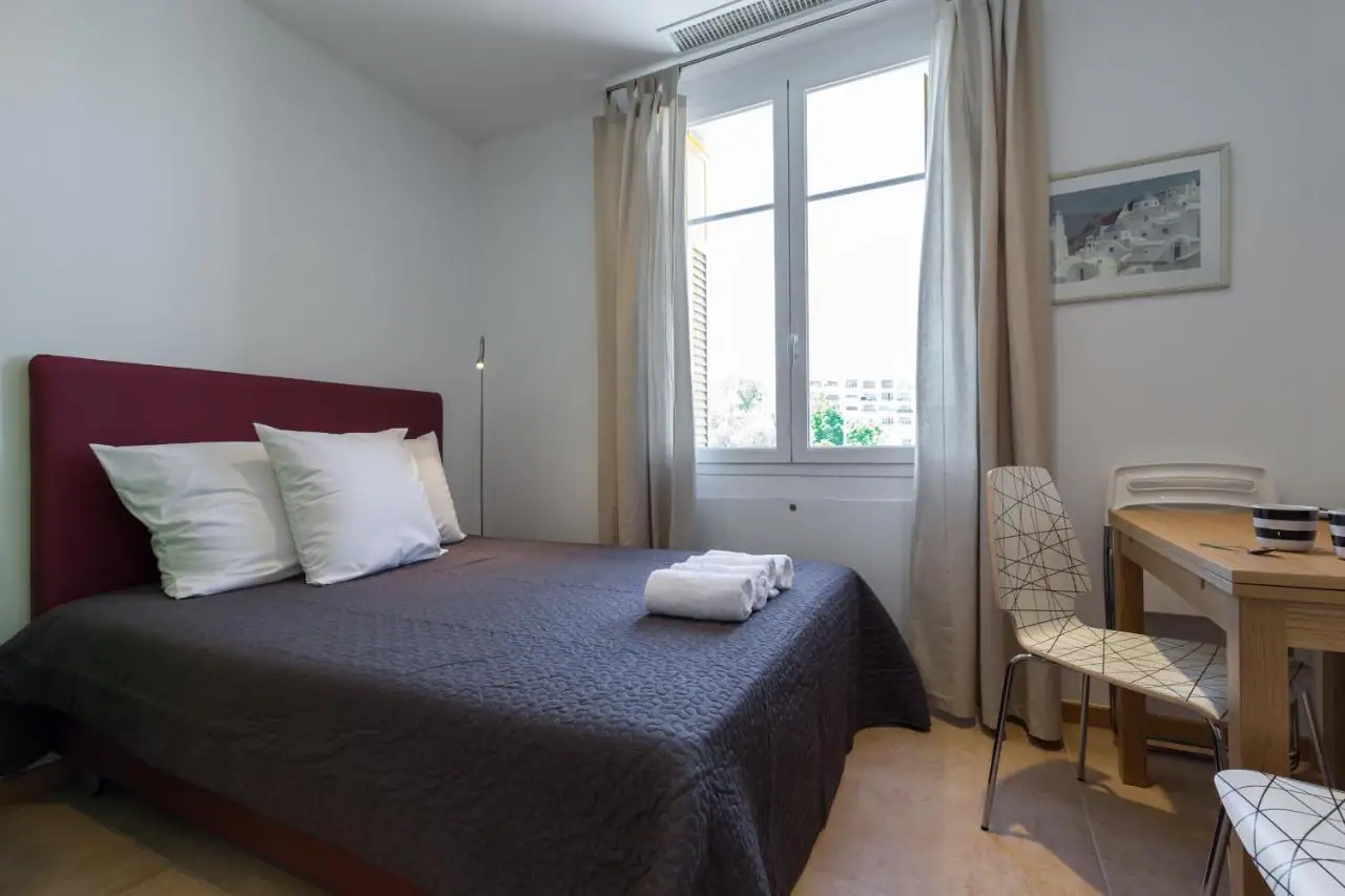 Mehrfamilienhaus mit hoher Rendite zu verkaufen, Cros-de-Cagnes, Foto 3 Mehrfamilienhaus mit hoher Rendite zu verkaufen, Cros-de-Cagnes, Foto 3