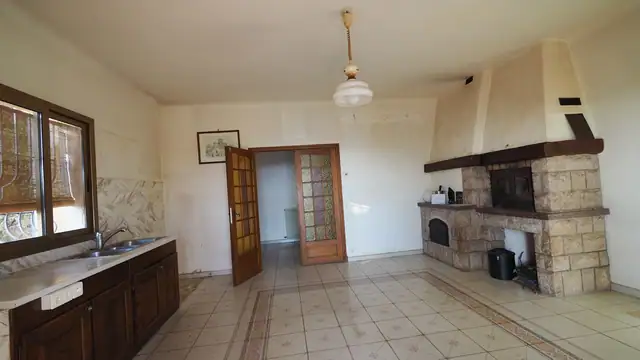 3 bedroom villa with sea view with renovation project