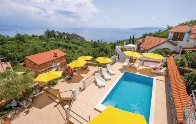 Hotel with 10 rooms in Veprinac, Croatia, for sale