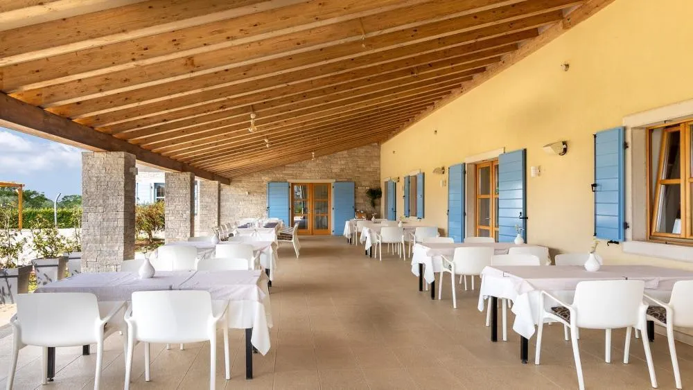 Hotel with 13 rooms in Pula, Croatia, for sale - 13