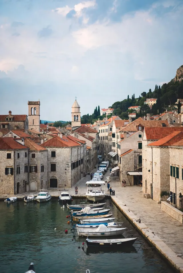 Hotel mit 45 Zimmern in Trogir, Kroatien, zu verkaufen - 1