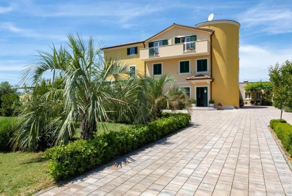 Hotel with 11 rooms in Rovinjsko Selo, Rovinj, Croatia, for sale - 7