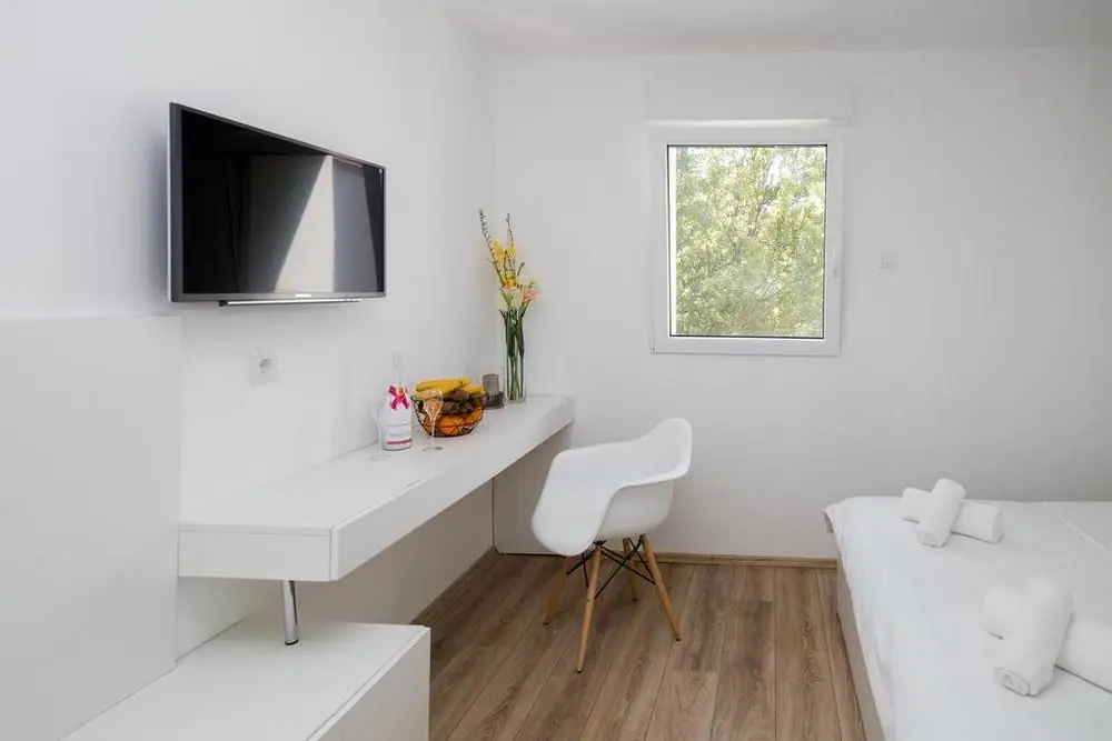 Newly renovated 3*** star hotel for sale right by the sea on Vinodolski riviera, photo 6 Newly renovated 3*** star hotel for sale right by the sea on Vinodolski riviera, photo 6