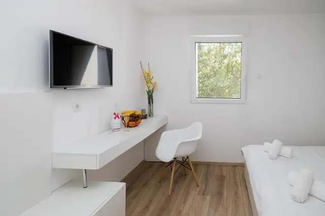 Newly renovated 3*** star hotel for sale right by the sea on Vinodolski riviera, photo 6