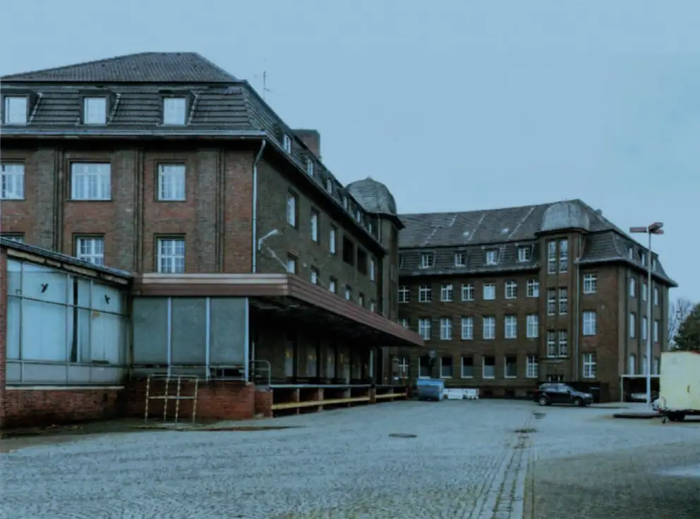 Sale of Commercial Building with tenants near Dusseldorf - 1