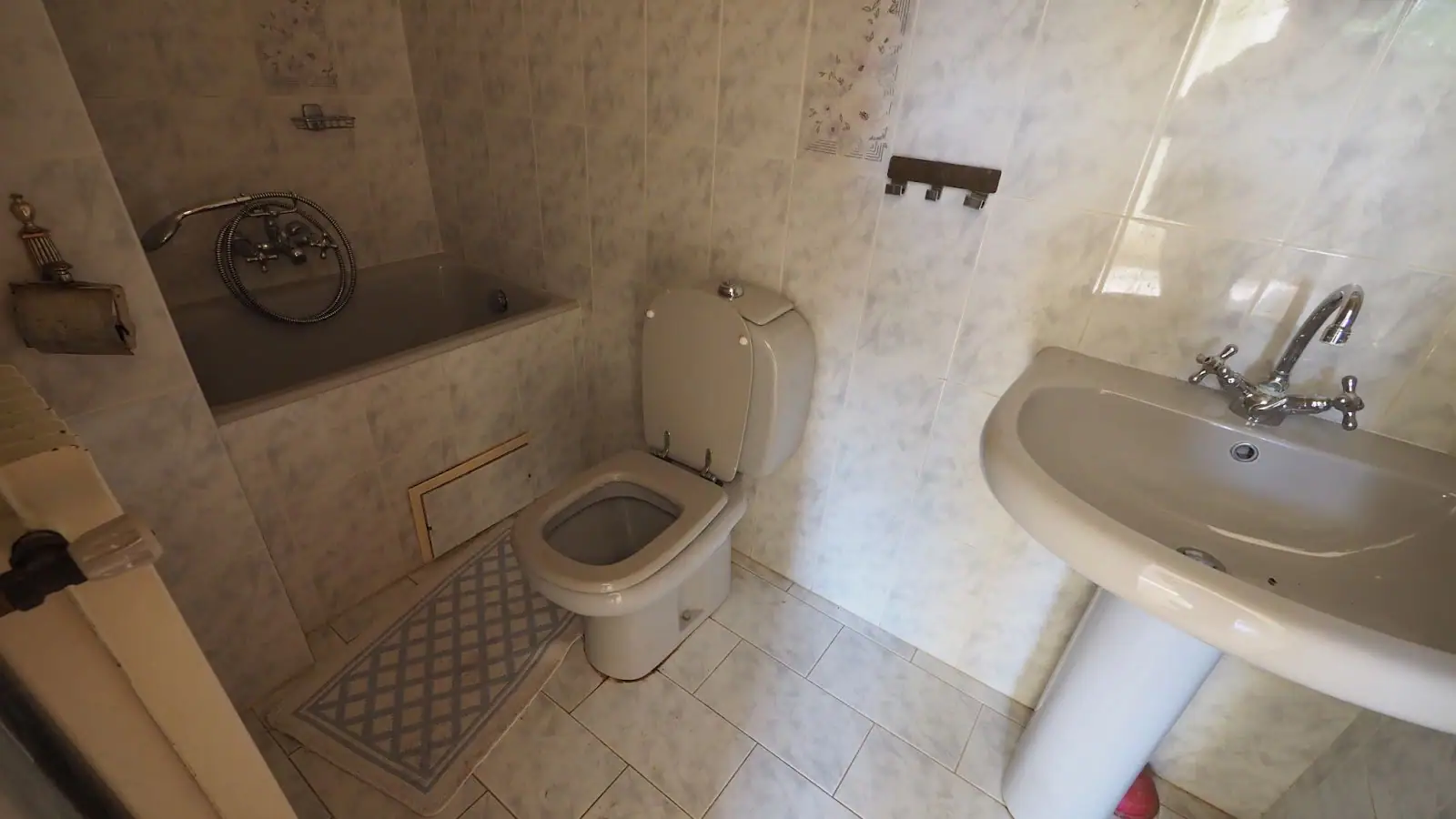 3 bedroom villa with sea view with renovation project - 11