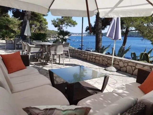 Hotel of 700 m² in Mali Losinj, Croatia, for sale
