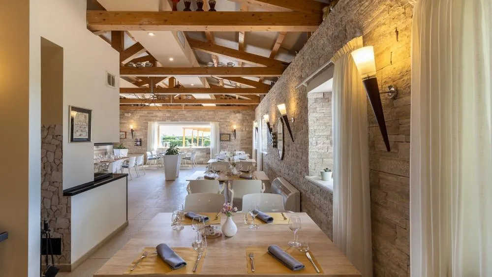 Hotel with 13 rooms in Pula, Croatia, for sale - 12
