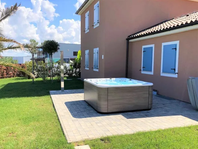 Hotel with 10 rooms in Poreč, Croatia, for sale - 10