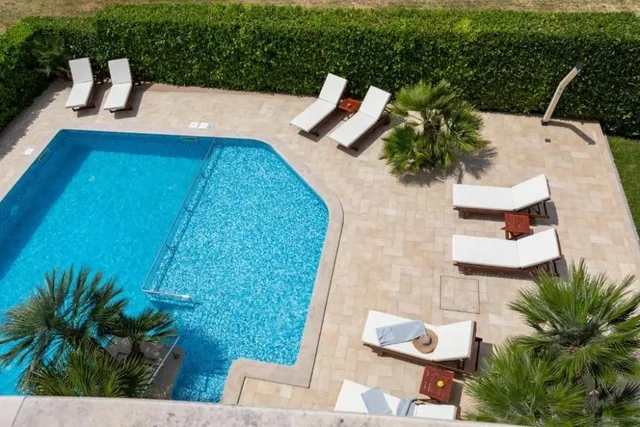 Hotel with 11 rooms in Rovinjsko Selo, Rovinj, Croatia, for sale