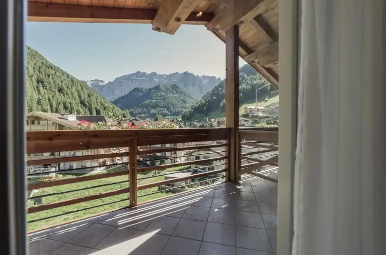 Lovely ski area hotel for sale in Northern Italy