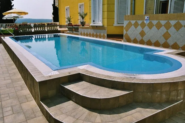 Hotel mit 27 Zimmern in Selce, Kroatien, zu verkaufen