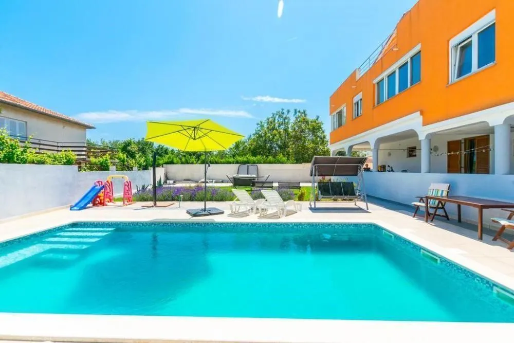 Hotel with 11 rooms in Medulin, Croatia, for sale - 1