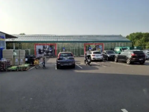 Sale of attractive construction market with garden centre near Bonn