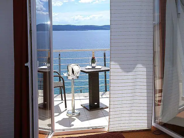 Wunderschönes 4-Sterne-Hotel am Wasser mit 60 Zimmern - ermäßigt! Foto 14