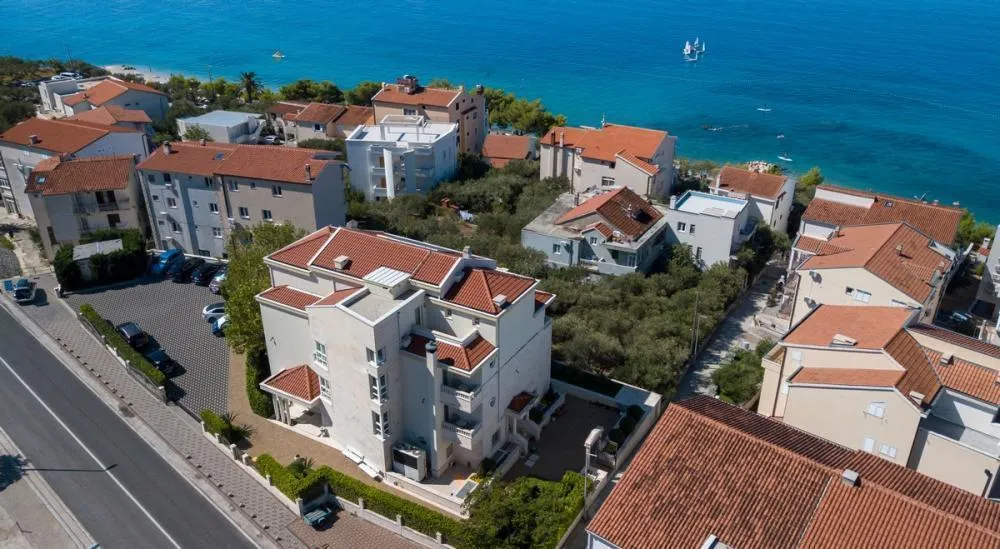 Hotel with 12 rooms in Tucepi, Croatia, for sale - 5