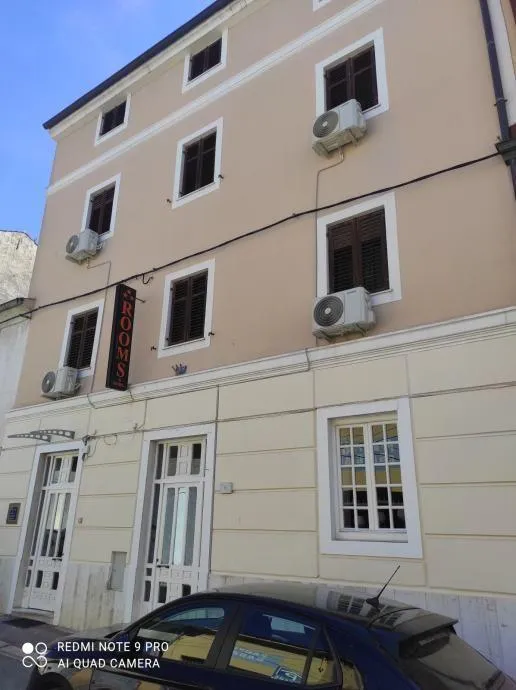 Hotel mit 19 Zimmern in Pula, Kroatien, zu verkaufen - 1