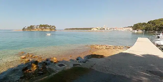 Verkauf von Apart-Resort nur 50m vom Meer entfernt auf der romantischen Insel Rab, Foto 3