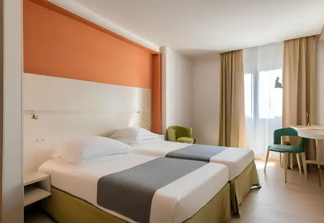 Hotel 3*** zu verkaufen in der Nähe des bezaubernden Strandes, Cattolica, Foto 2