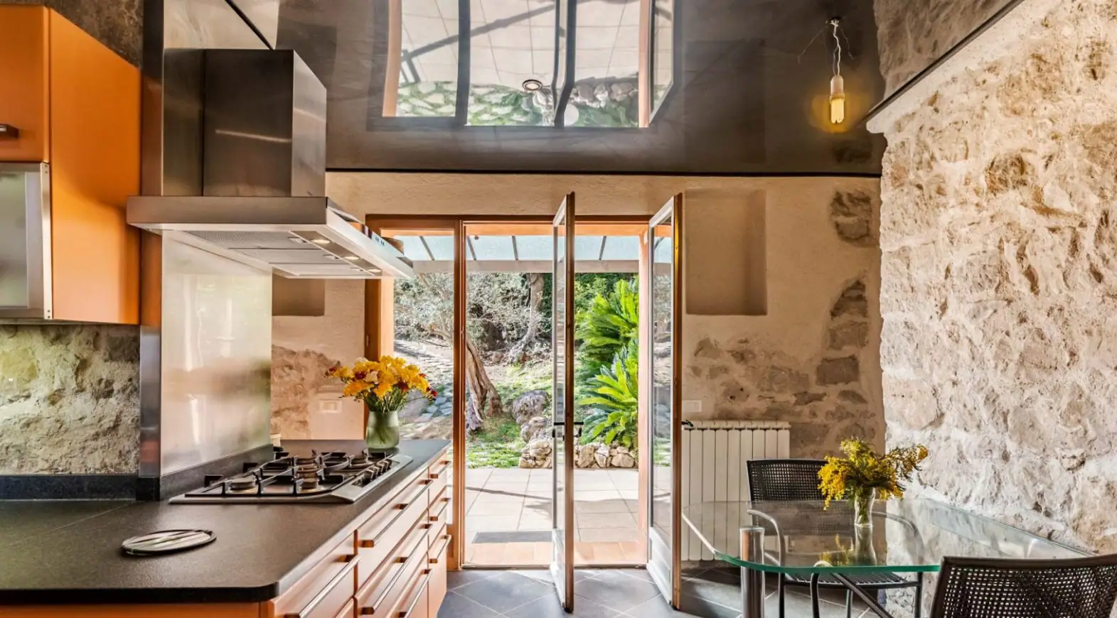 Villa with a pool and a sea view, Roquebrune-Cap-Martin - 9