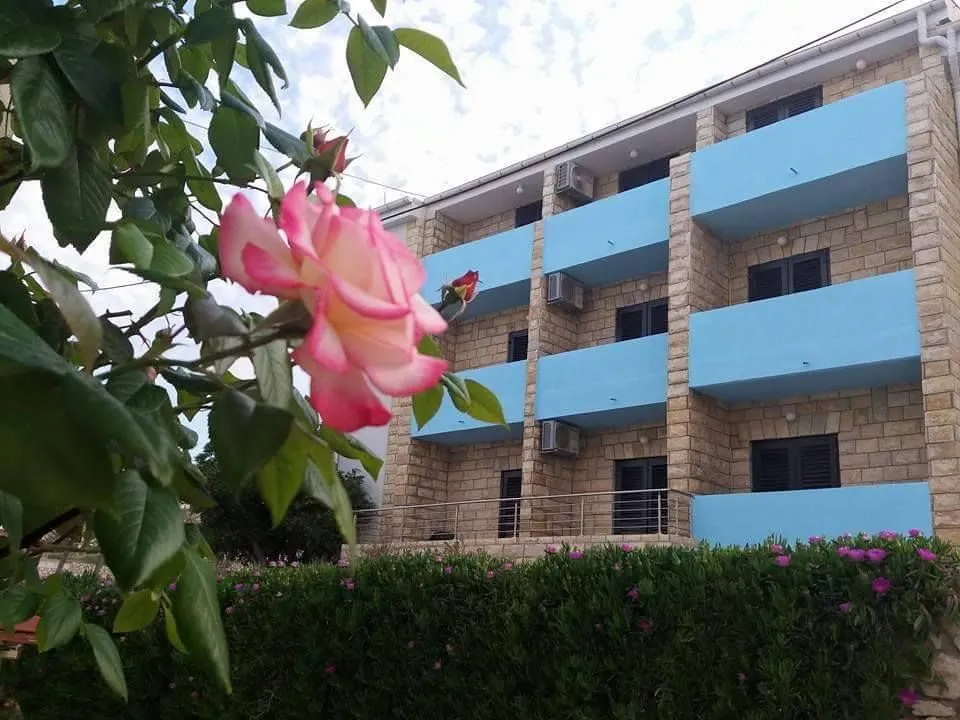 Hotel mit 19 Zimmern in Pag, Kroatien, zu verkaufen - 2