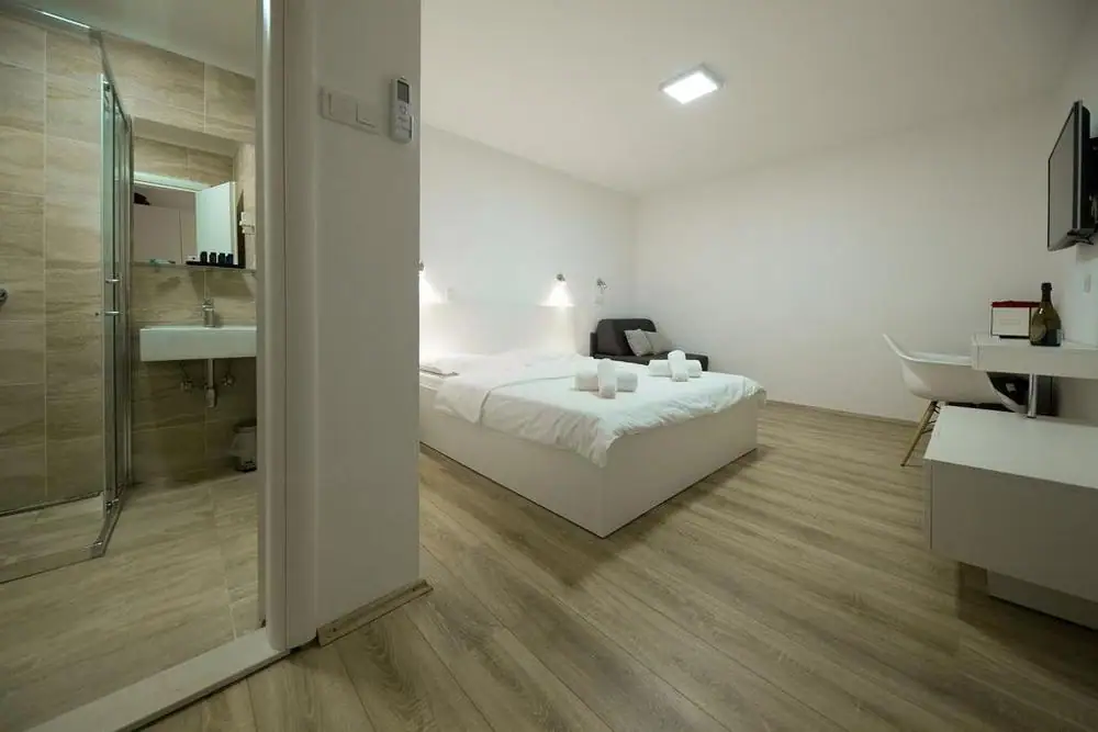 Newly renovated 3*** star hotel for sale right by the sea on Vinodolski riviera, photo 5 Newly renovated 3*** star hotel for sale right by the sea on Vinodolski riviera, photo 5