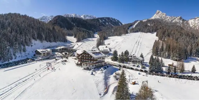 Lovely ski area hotel for sale in Northern Italy