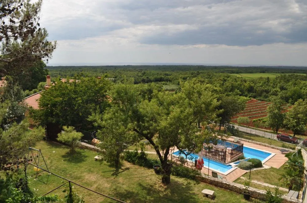 Hotel mit 10 Zimmern in Poreč, Kroatien, zu verkaufen - 3