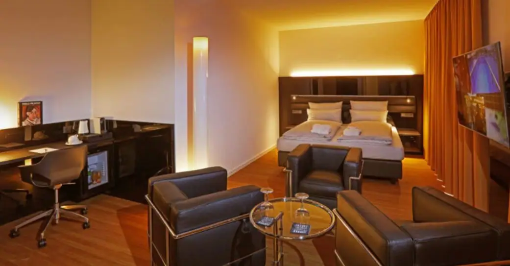 4**** Hotel with operator for 100 rooms near Dusseldorf, photo 2