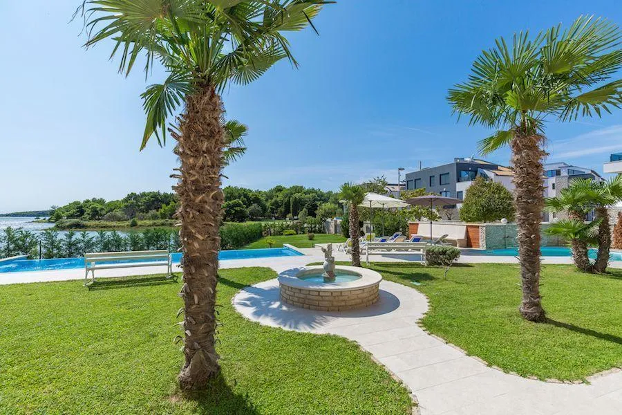 Hotel with 11 rooms in Medulin, Croatia, for sale - 2