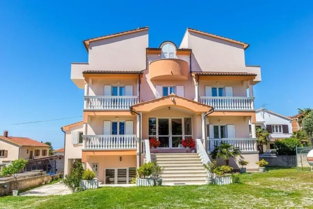 Hotel with 20 rooms in Pula, Croatia, for sale
