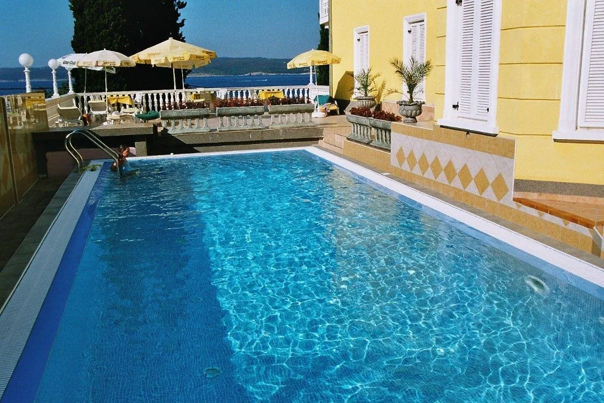 Hotel mit 27 Zimmern in Selce, Kroatien, zu verkaufen - 3